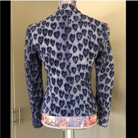 Rare vintage y2k Moschino Jeans animal heart print zip up jacket. Sz 4 - Picture 13 of 16